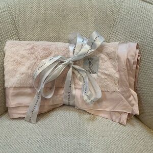 LITTLE GIRAFFE Luxe Baby Blanket | Pink